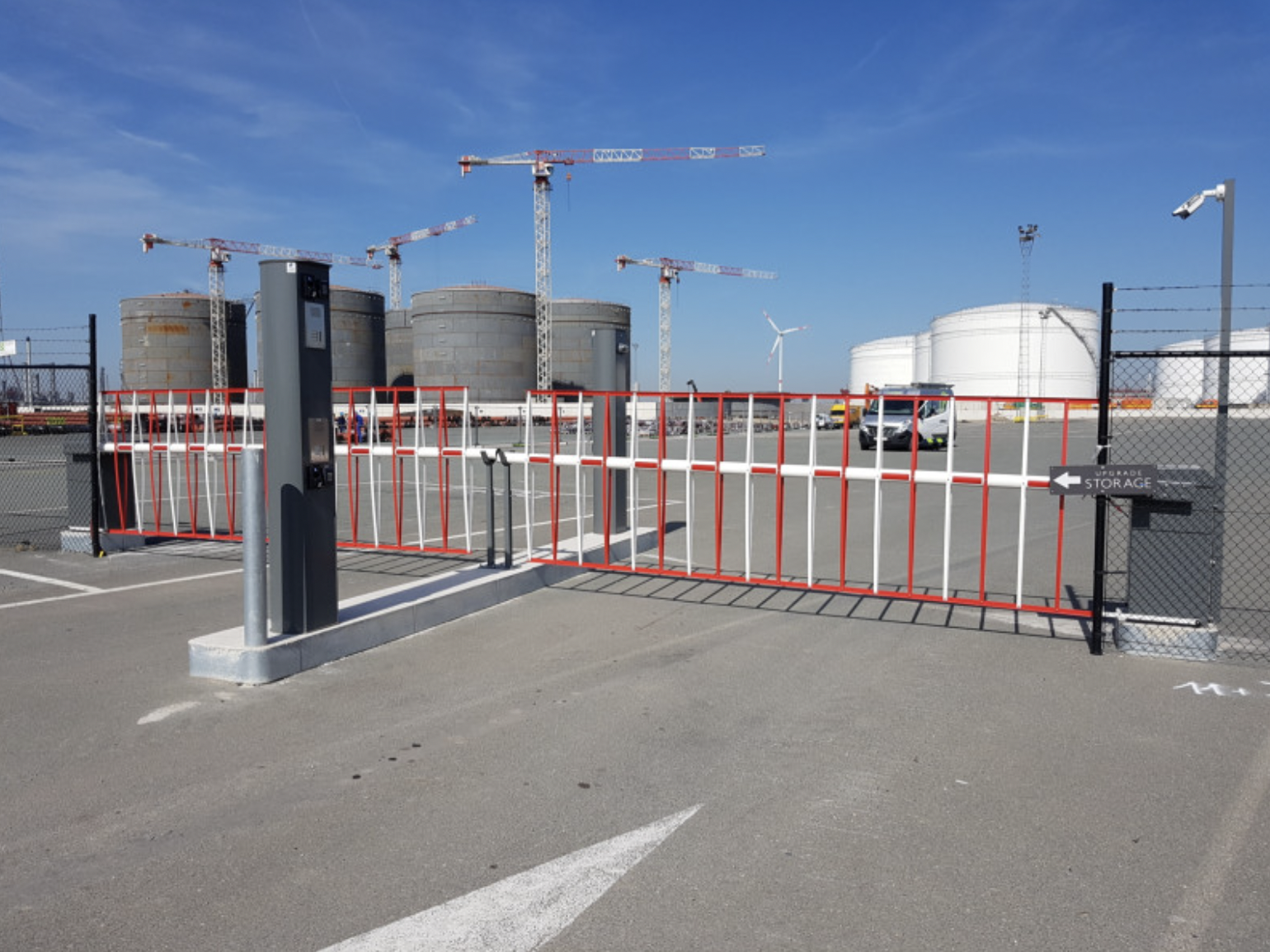 Slagboom conform met ISPS-normen in havengebied - Traffic Solutions
